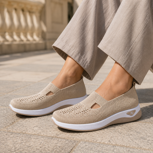 Orthonell Support Flow™_ergonomische_schoen_model_foto_zijaanzicht_kleur_beige_wit