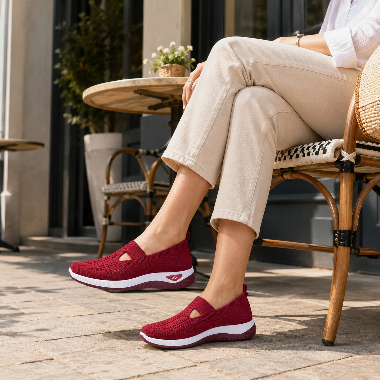 Orthonell Support Flow™_ergonomische_schoen_model_foto_kleur_rood_wit